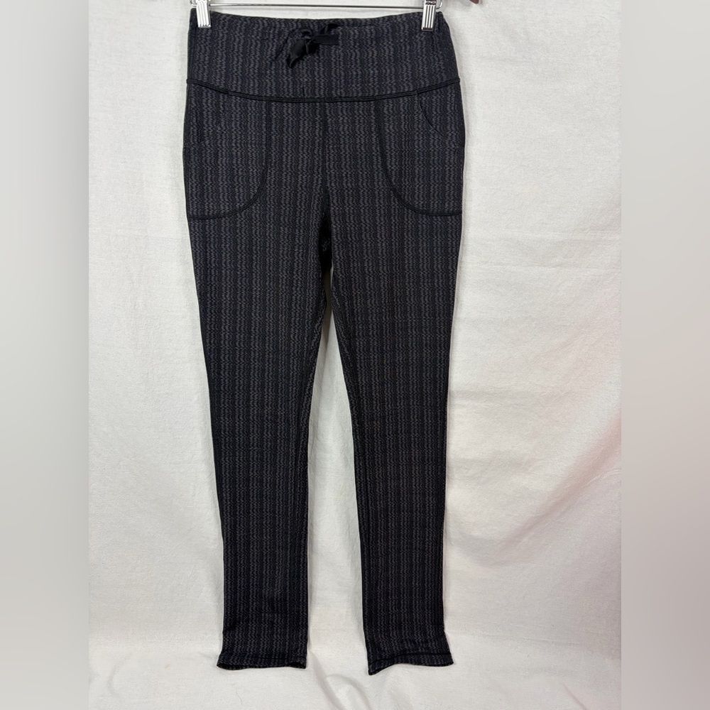 Lululemon Skinny Will Yoga Pant
Ziggy Wee October Inkwell size 10